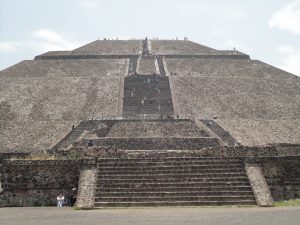 Pirâmide do sol em Teotihuacan